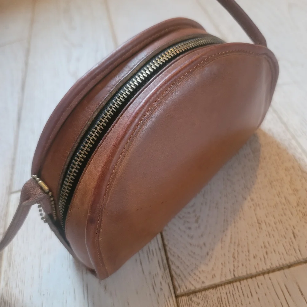 COACH True Vintage Kimball Zip Half Moon Crossbody Bag Classic British Tan - Picture 4 of 15